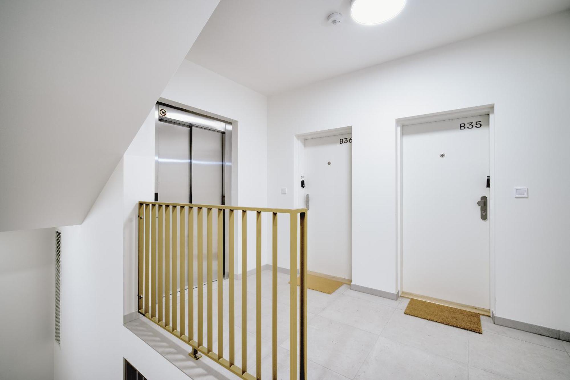 City Relax Apartments With Free Parking, 10 Mins Walk To City Centre Брно Экстерьер фото