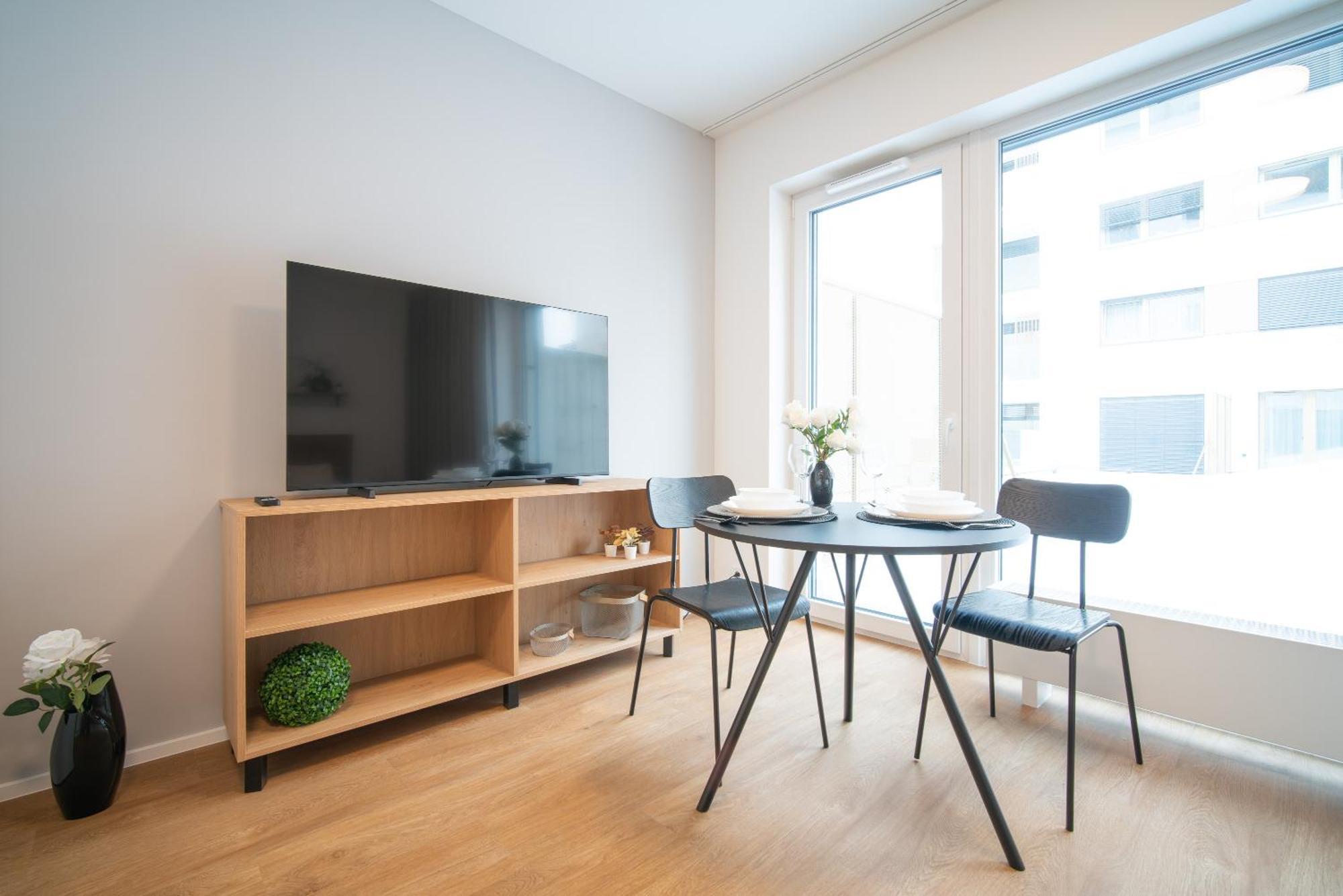 City Relax Apartments With Free Parking, 10 Mins Walk To City Centre Брно Экстерьер фото