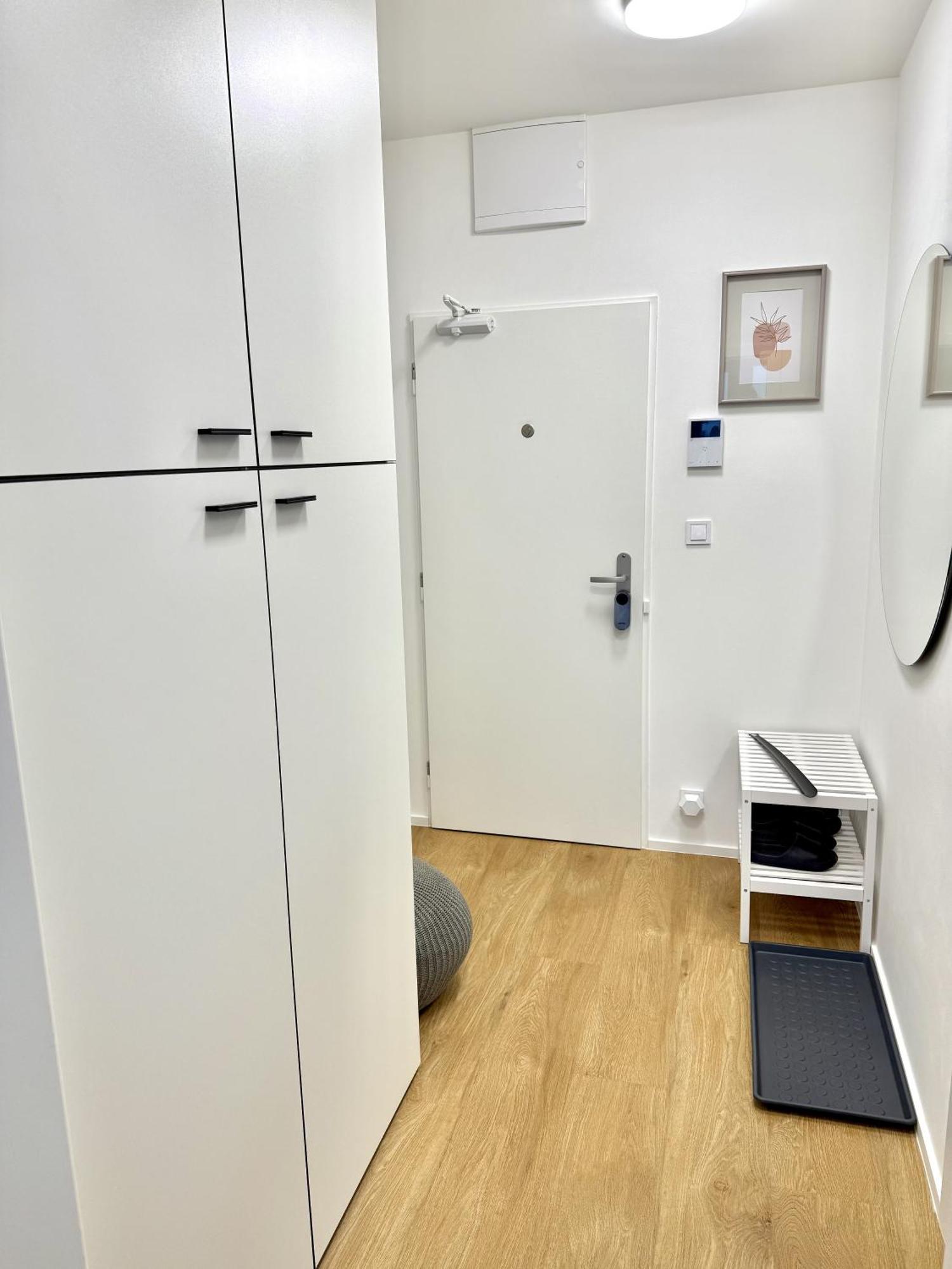 City Relax Apartments With Free Parking, 10 Mins Walk To City Centre Брно Экстерьер фото